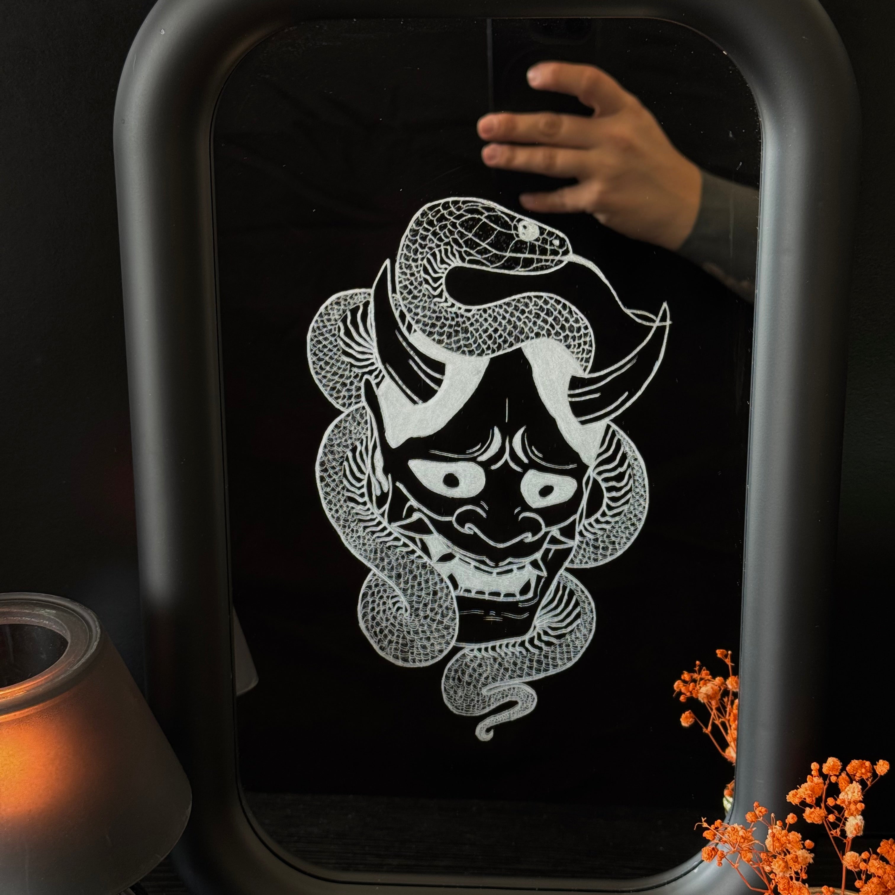 Masque japonais et serpent